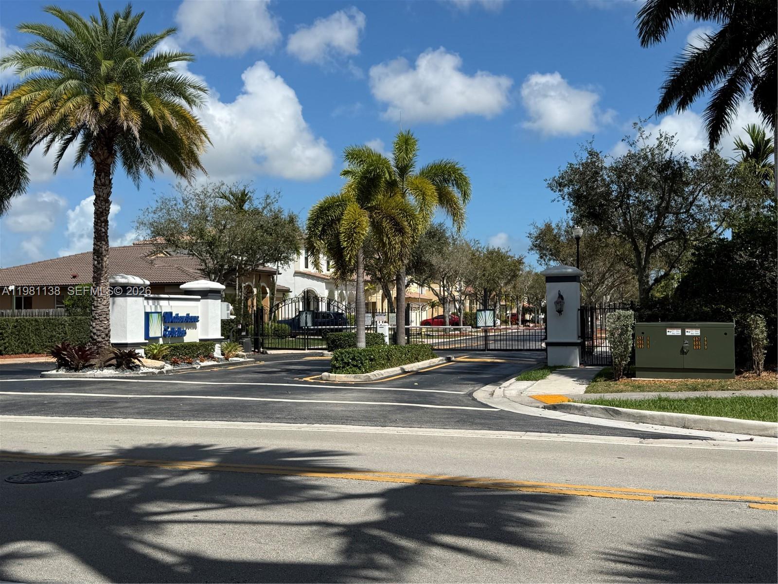 4045 Northeast 15th Street Homestead, FL 33033 - Photo 3 of 46