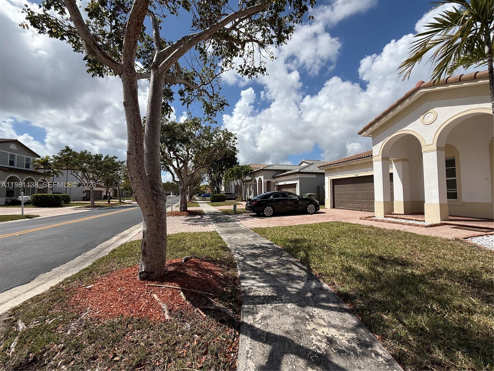 4045 Northeast 15th Street Homestead, FL 33033 - Photo 6 of 46