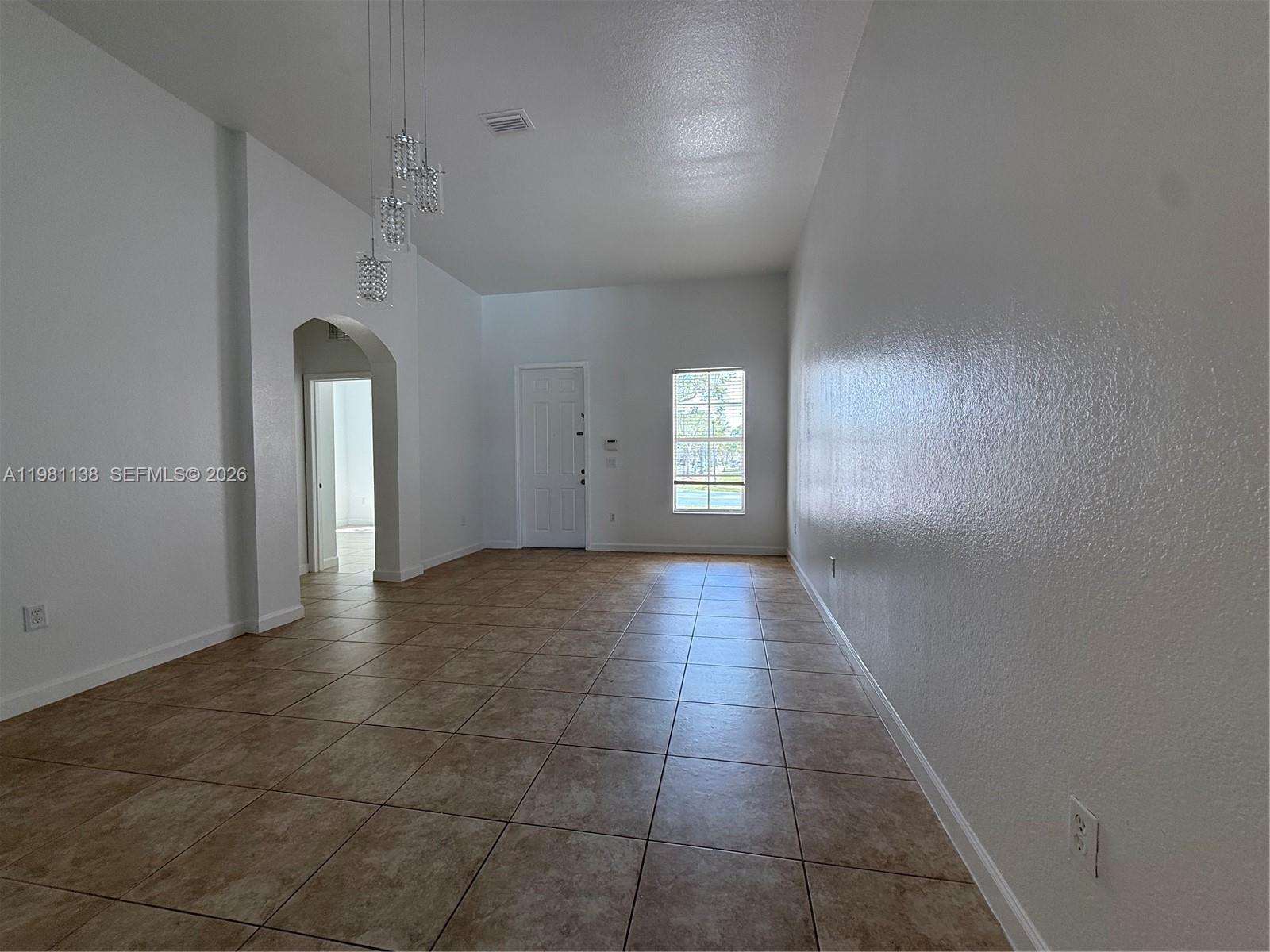 4045 Northeast 15th Street Homestead, FL 33033 - Photo 9 of 46