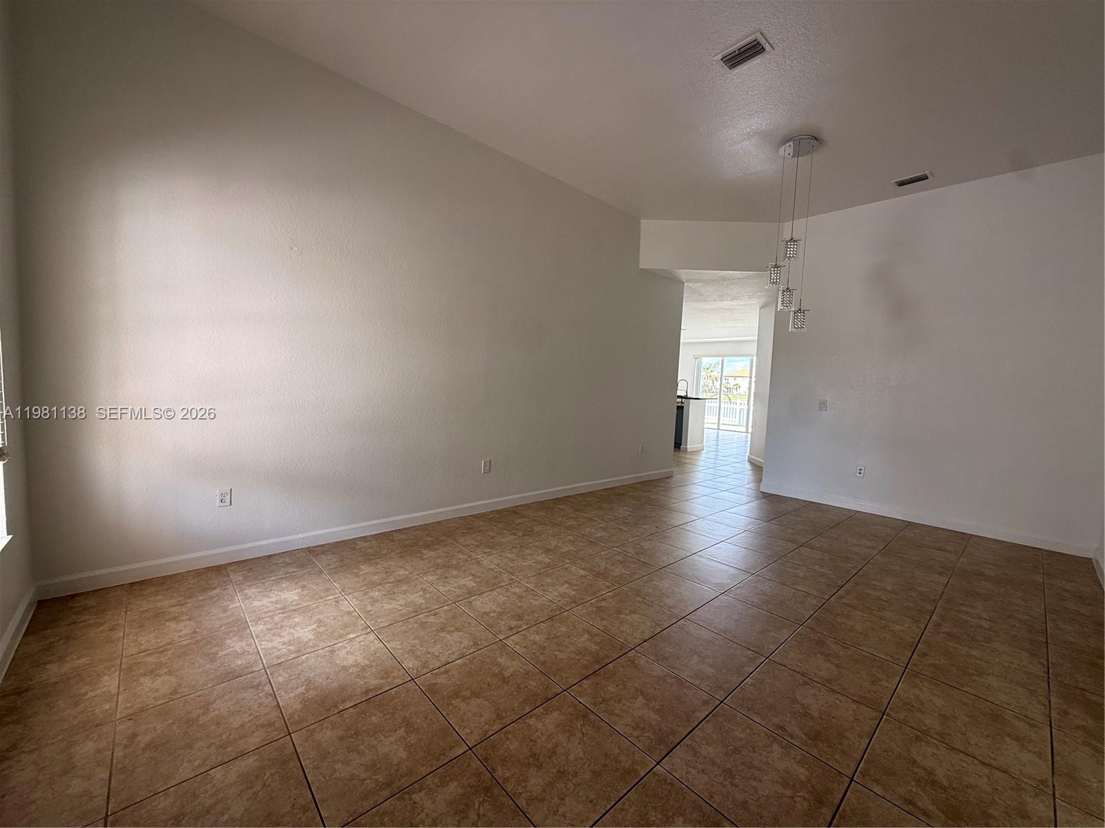 4045 Northeast 15th Street Homestead, FL 33033 - Photo 10 of 46