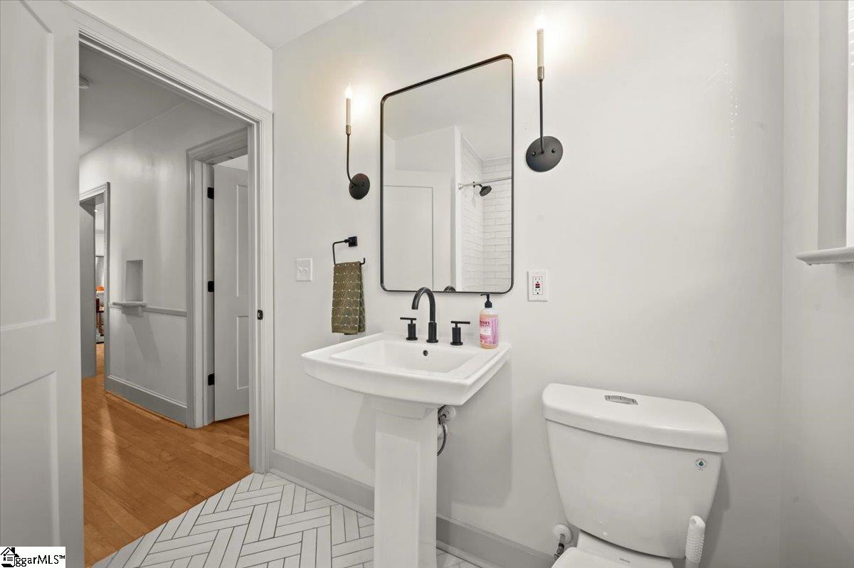 2019 East North Street Greenville, SC 29607 - Photo 16 of 36