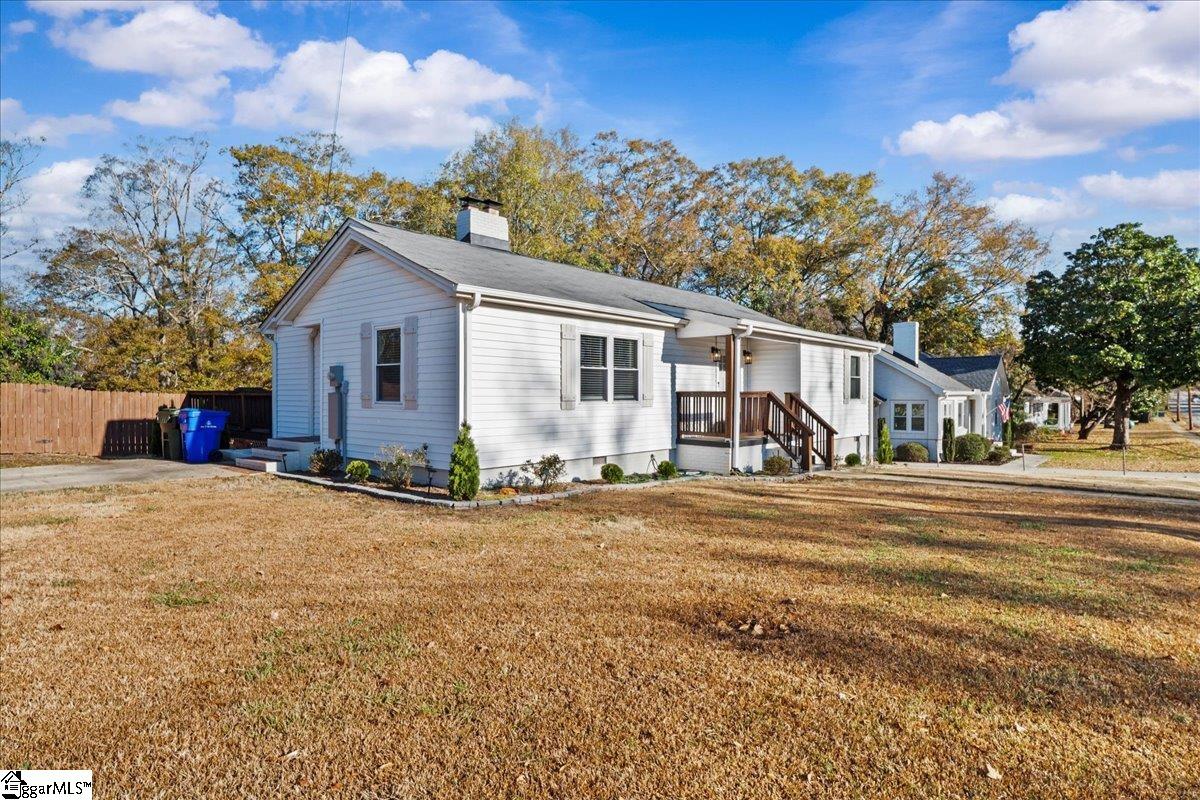 2019 East North Street Greenville, SC 29607 - Photo 2 of 36