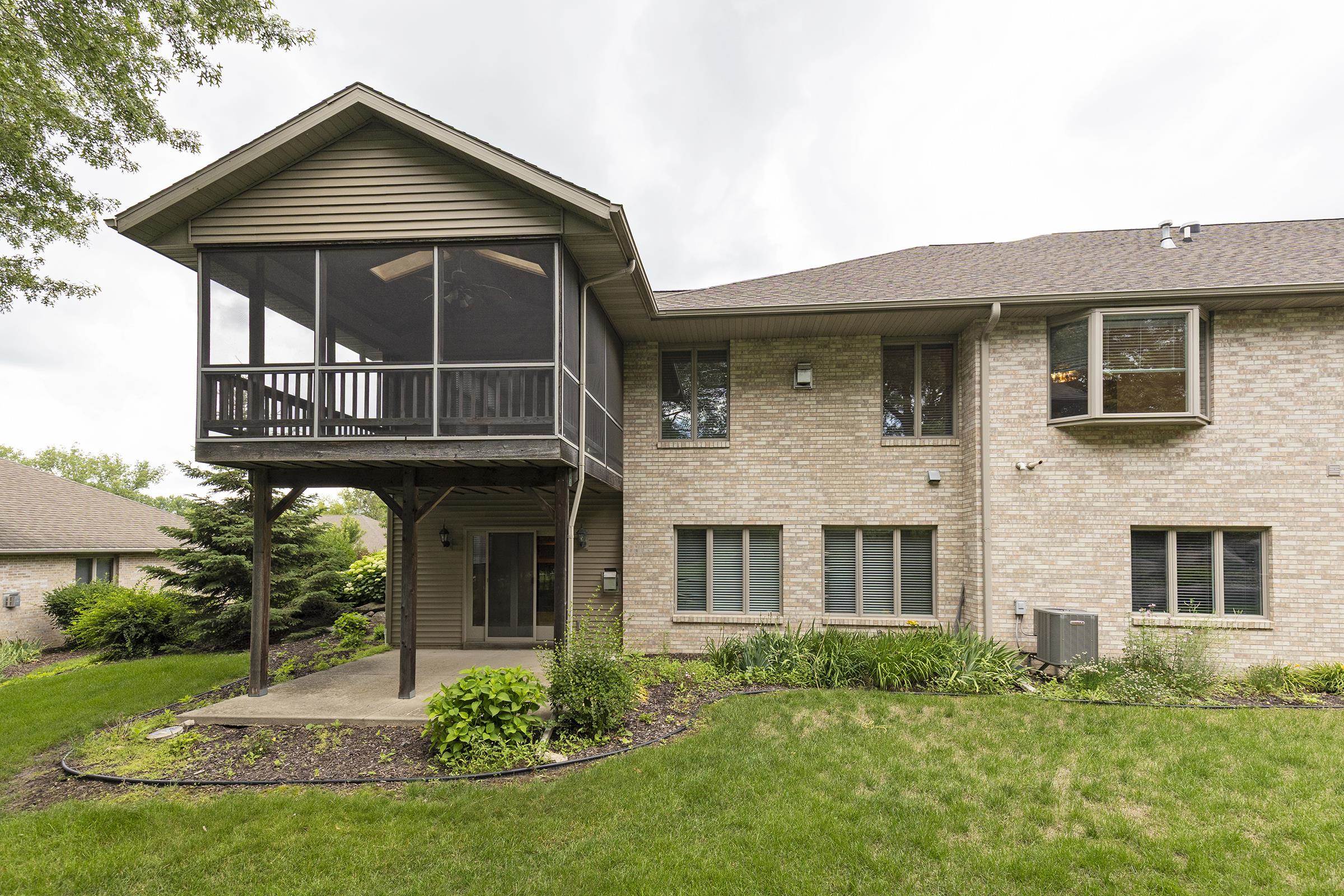 1223 West Sherman Fort Atkinson, WI 53538 - Photo 4 of 56