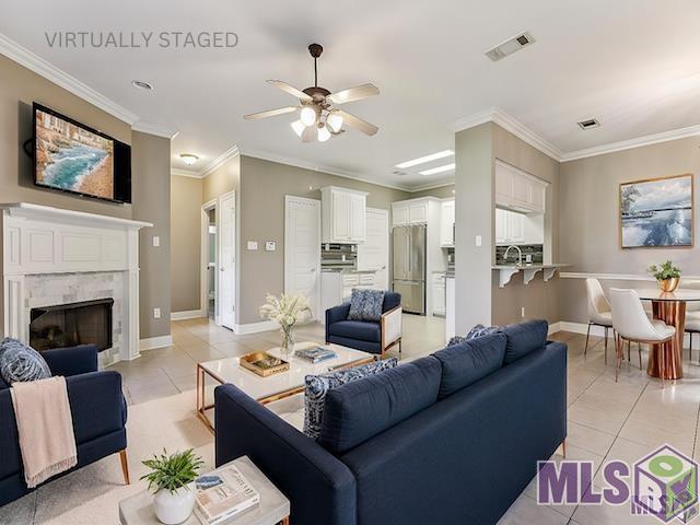 2333 Shadowbrook Drive Baton Rouge, LA 70816 - Photo 3 of 14 LIVING ROOM