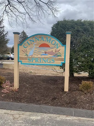 $1,725 | 3 Cinnamon Spring, Unit 3, South Windsor, CT 06074