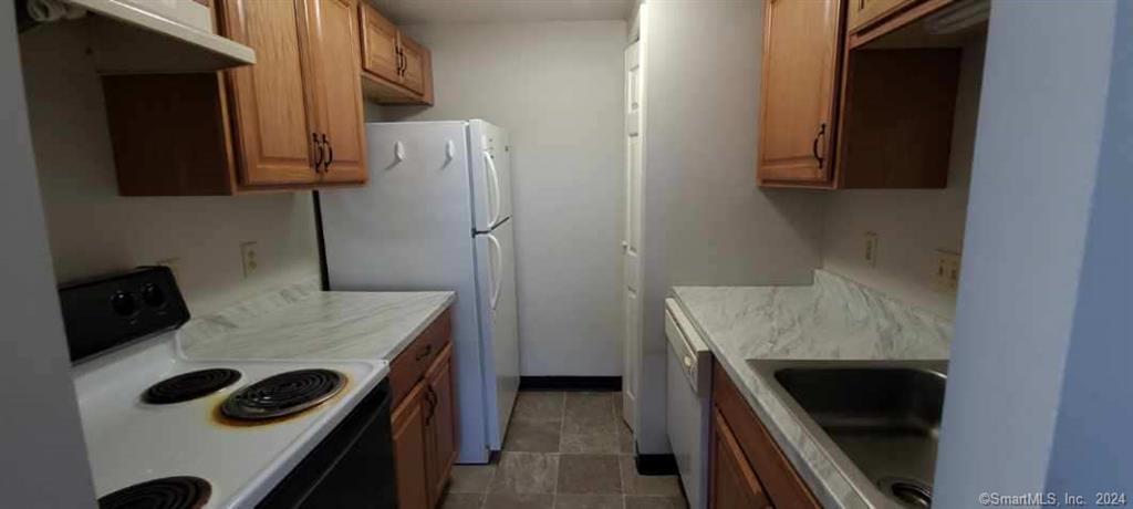 3 Cinnamon Spring, Unit 3 South Windsor, CT 06074 - Photo 4 of 19