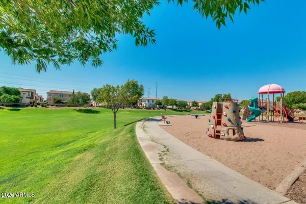 $1,895 | 4698 East Laurel Avenue, Gilbert, AZ 85234