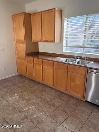 $1,895 | 4698 East Laurel Avenue, Gilbert, AZ 85234