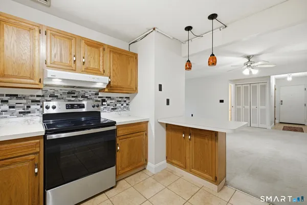 $245,000 | 1106 Twin Circle Drive, Unit 1106, South Windsor, CT 06074