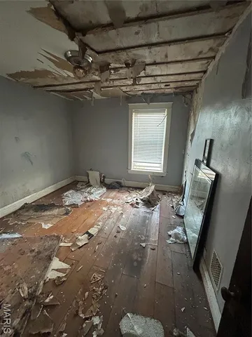 $42,000 | 4210 Holly Avenue, St. Louis, MO 63115