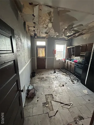 $42,000 | 4210 Holly Avenue, St. Louis, MO 63115