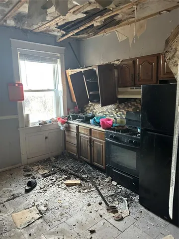 $42,000 | 4210 Holly Avenue, St. Louis, MO 63115