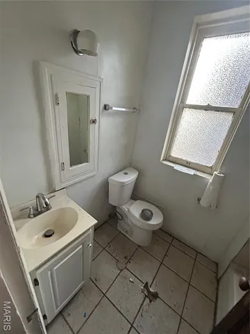 $42,000 | 4210 Holly Avenue, St. Louis, MO 63115