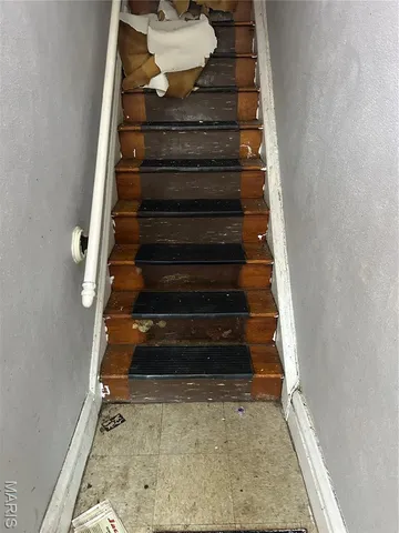 $42,000 | 4210 Holly Avenue, St. Louis, MO 63115