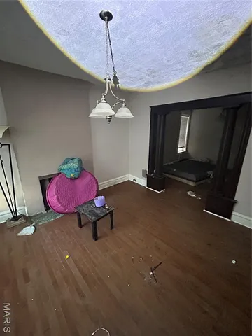 $42,000 | 4210 Holly Avenue, St. Louis, MO 63115