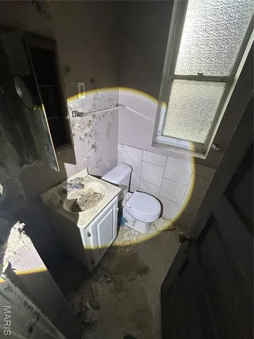 $42,000 | 4210 Holly Avenue, St. Louis, MO 63115