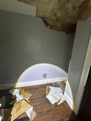 $42,000 | 4210 Holly Avenue, St. Louis, MO 63115