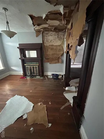 $42,000 | 4210 Holly Avenue, St. Louis, MO 63115