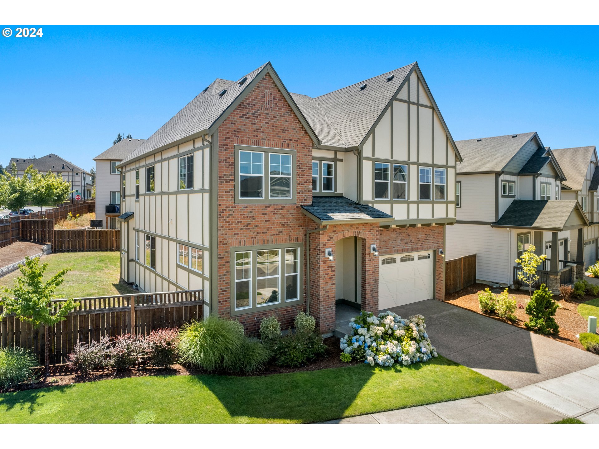 15398 Northwest Mathilda Lane Portland, OR 97229 - Photo 3 of 36 Gallery Image 3