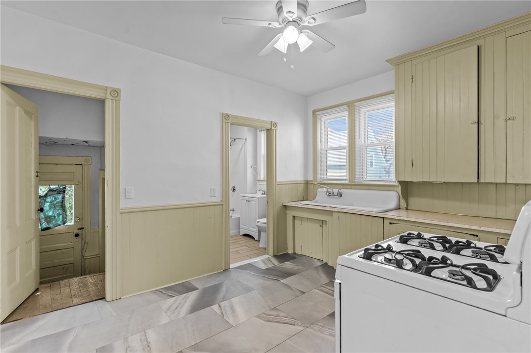 16 Ruggles Street Providence, RI 02908 - Photo 3 of 32