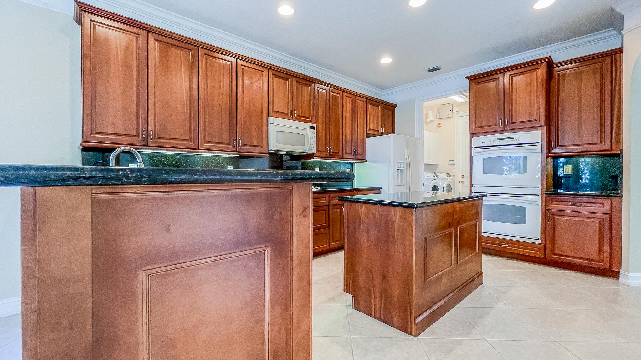 181 Bella Vista Way Royal Palm Beach, FL 33411 - Photo 12 of 34 kitchen (2)