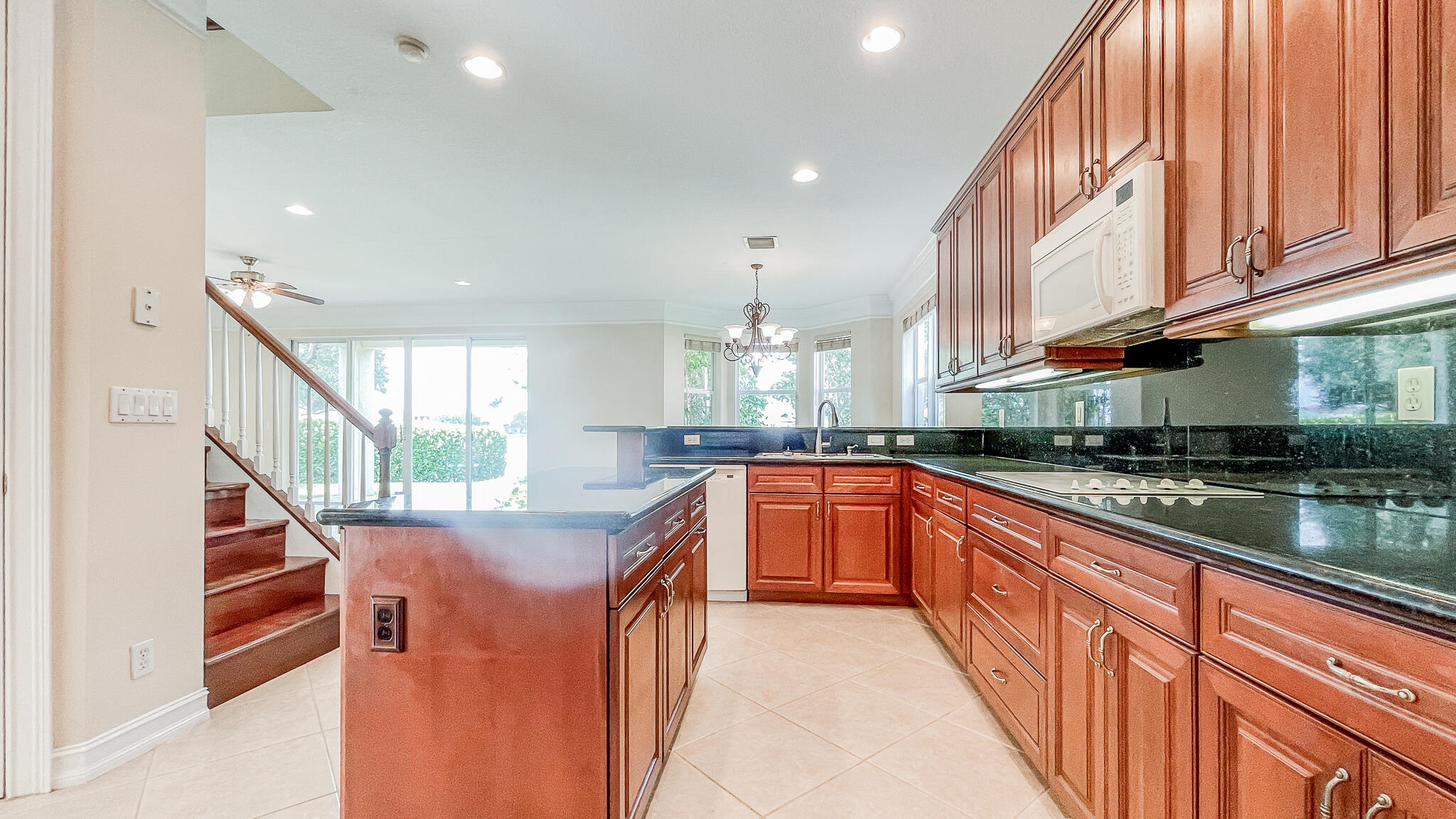 181 Bella Vista Way Royal Palm Beach, FL 33411 - Photo 10 of 34 kitchen (4)