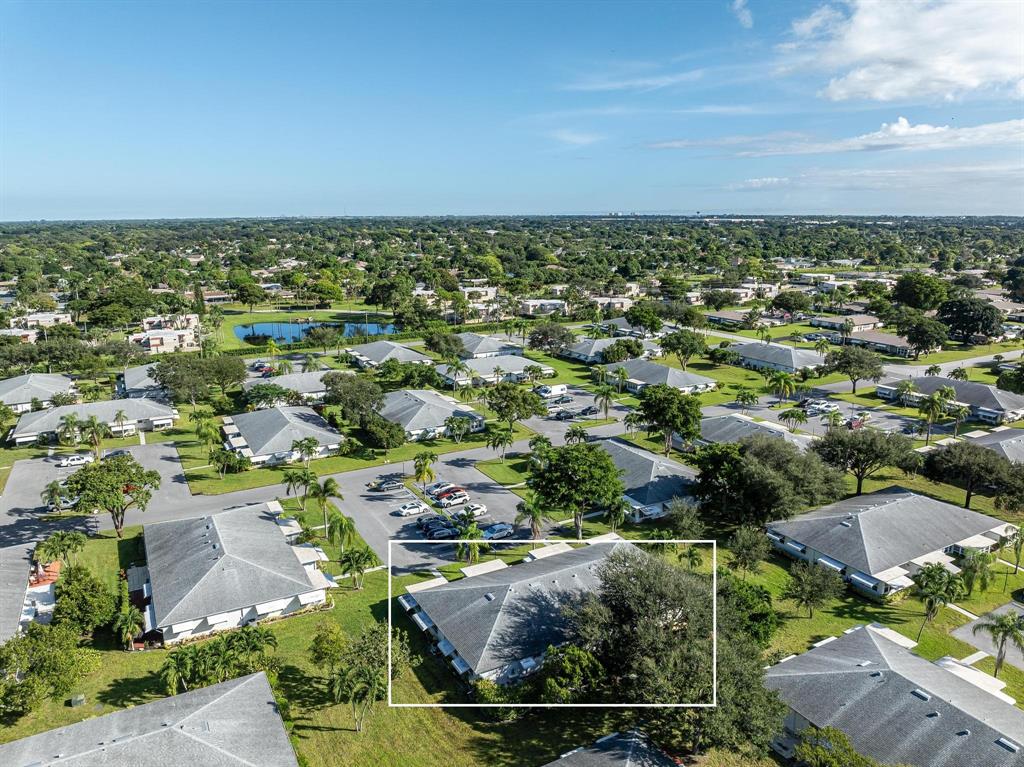 1130 Cir Terrace West, Unit D Delray Beach, FL 33445 - Photo 38 of 39 an aerial view of multiple house