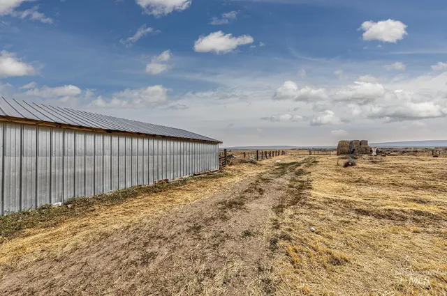 $486,960 | 3115 Farm To Market Road, Midvale, ID 83645