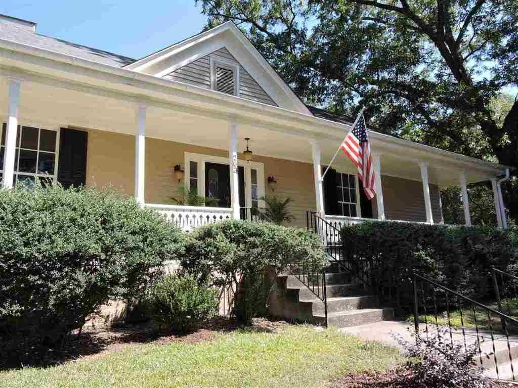 203 East Main Street Pendleton, SC 29670 - Photo 1 of 34