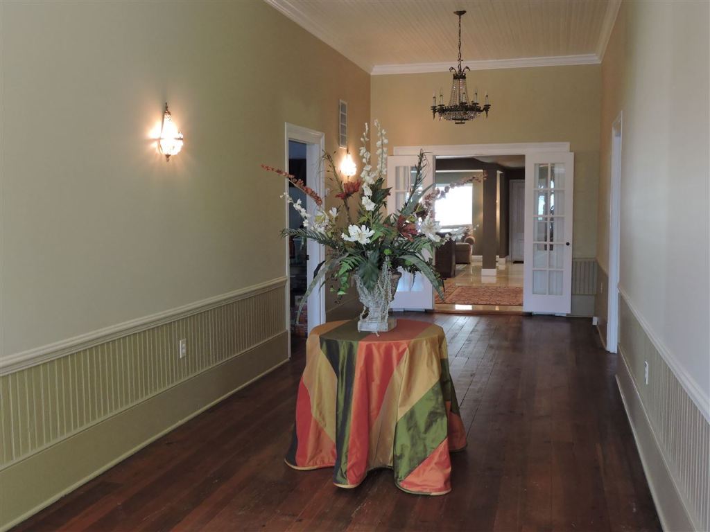 203 East Main Street Pendleton, SC 29670 - Photo 9 of 34