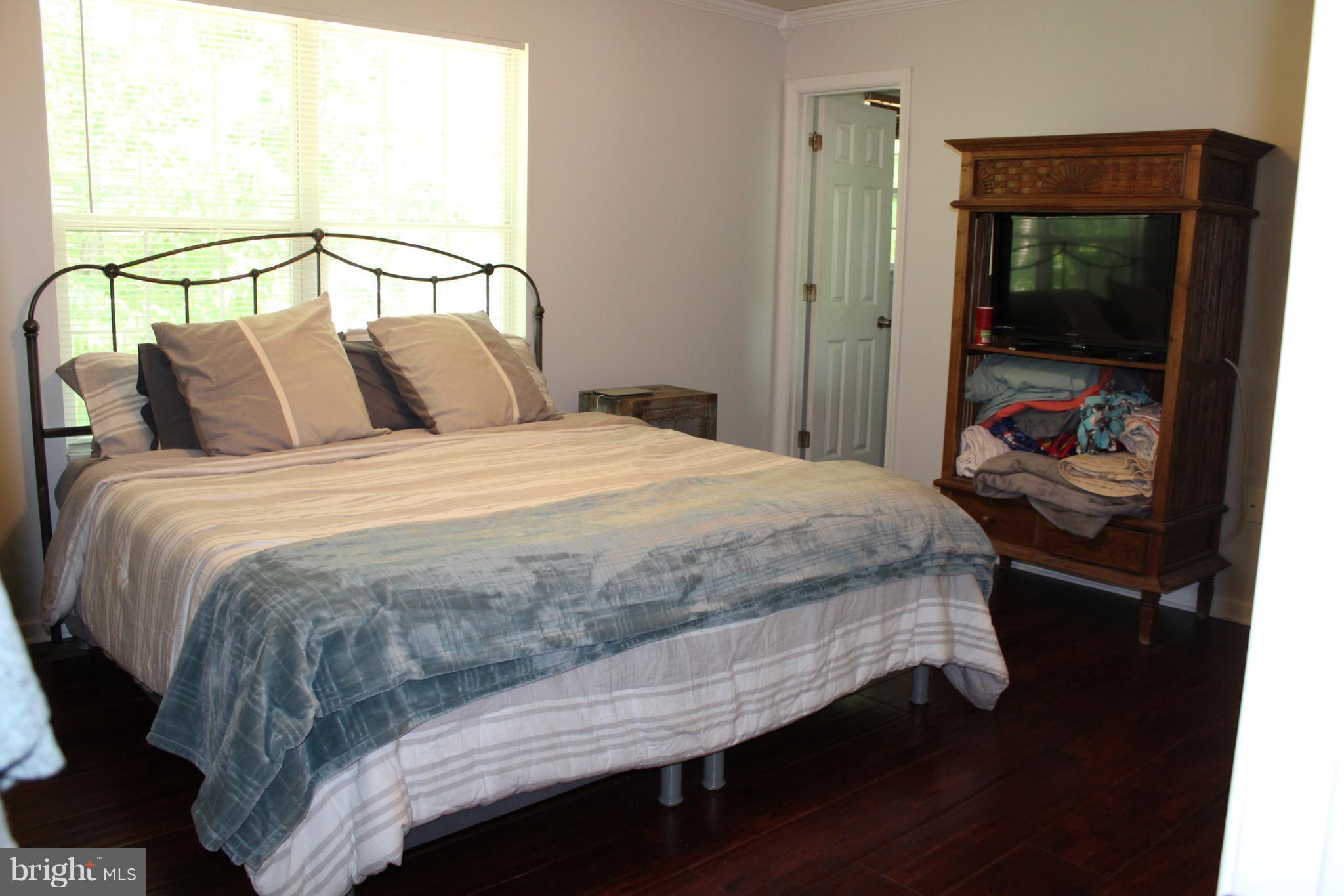 107 Charlton Road Winchester, VA 22602 - Photo 4 of 25 Bedroom (Master)