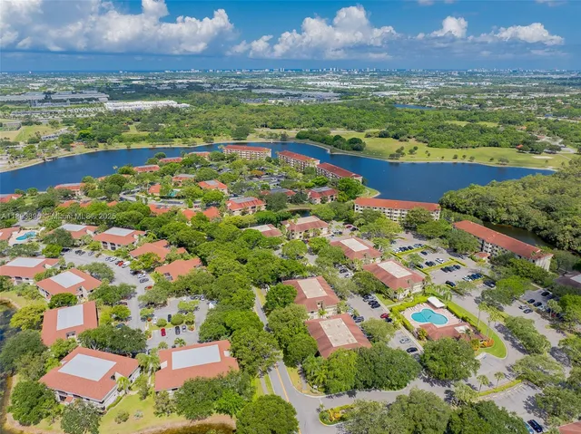 $280,000 | 2888 Carambola Circle South, Unit 2079, Coconut Creek, FL 33066