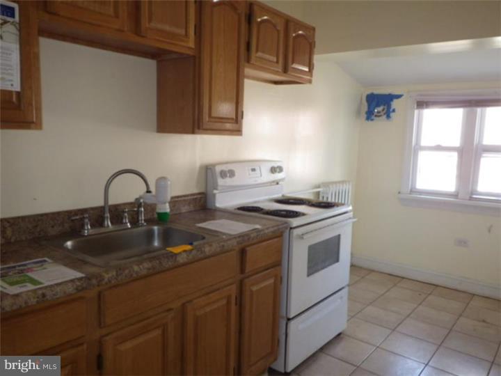 4549 Fernhill Road Philadelphia, PA 19144 - Photo 3 of 12 Gallery Image 3