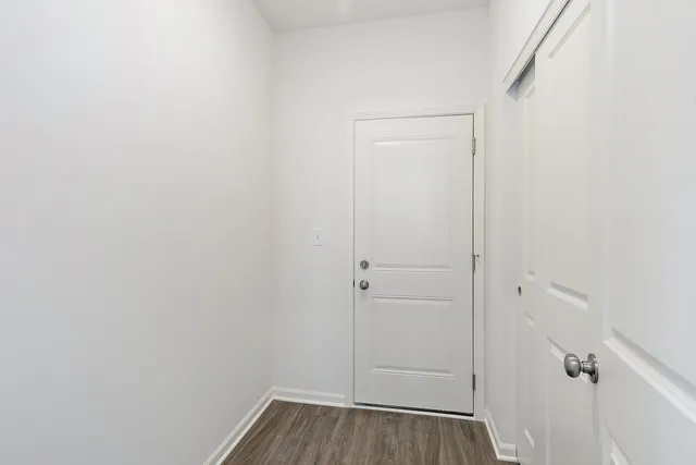 $479,990 | 32012 Savannah Drive, Lakemoor, IL 60051