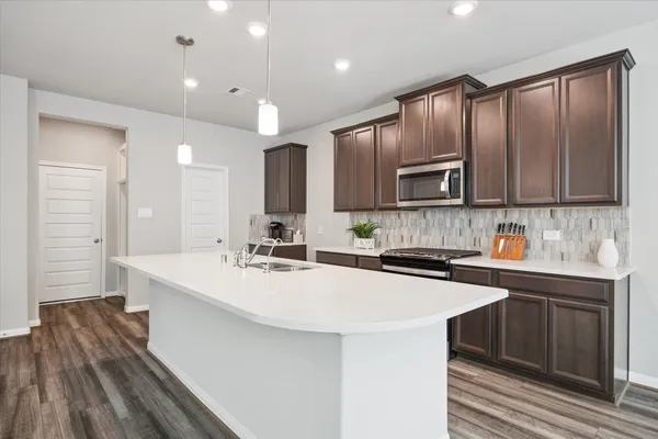 $2,399 | 1514 Lakeline Oak Drive, Houston, TX 77084