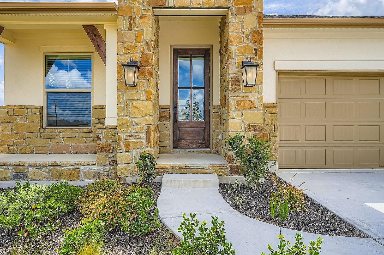 456 Brandywine Road Hutto, TX 78634 - Photo 2 of 39