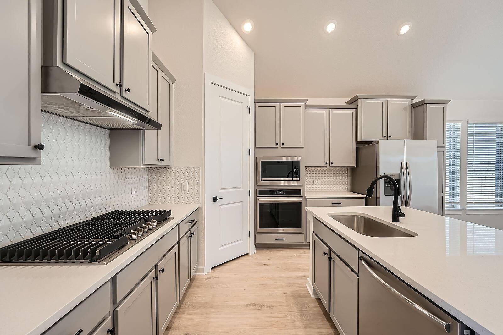 456 Brandywine Road Hutto, TX 78634 - Photo 7 of 39