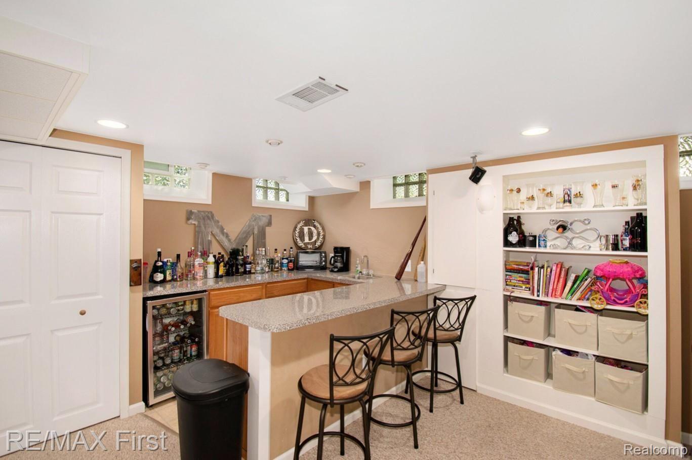 1420 Oxford Road Grosse Pointe, MI 48236 - Photo 29 of 34 D4B45AAF-D14F-4111-AF73-C814DC1A96B8.jpeg