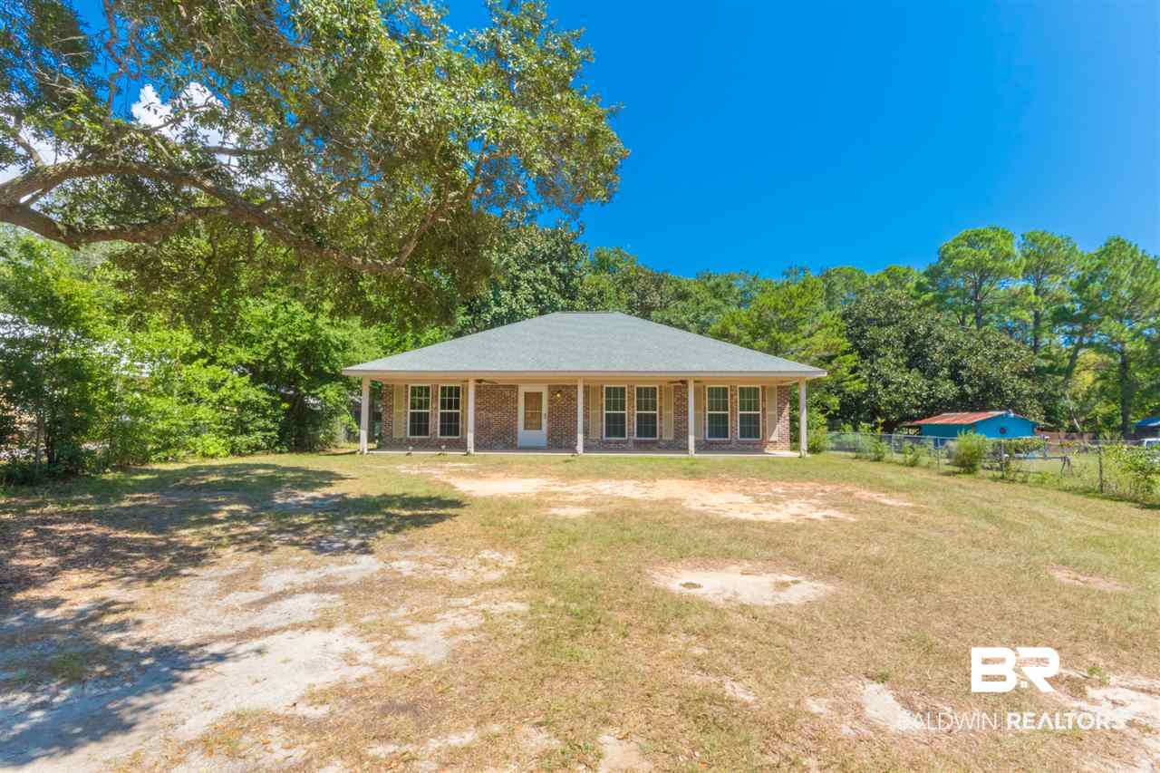 2354 Ridge Road East Gulf Shores, AL 36542 - Photo 2 of 22 Front yard