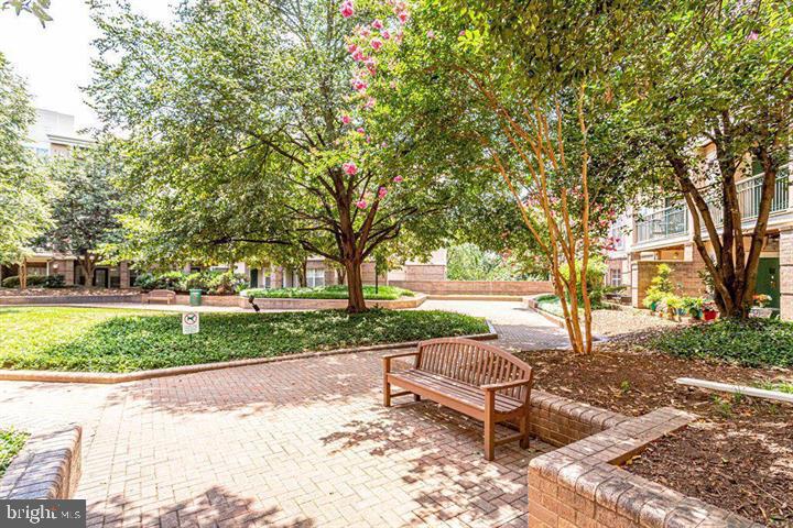 5575 Seminary Road, Unit 201 Falls Church, VA 22041 - Photo 3 of 46