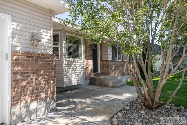 $468,000 | 78 North Valley View Road, Idaho Falls, ID 83402