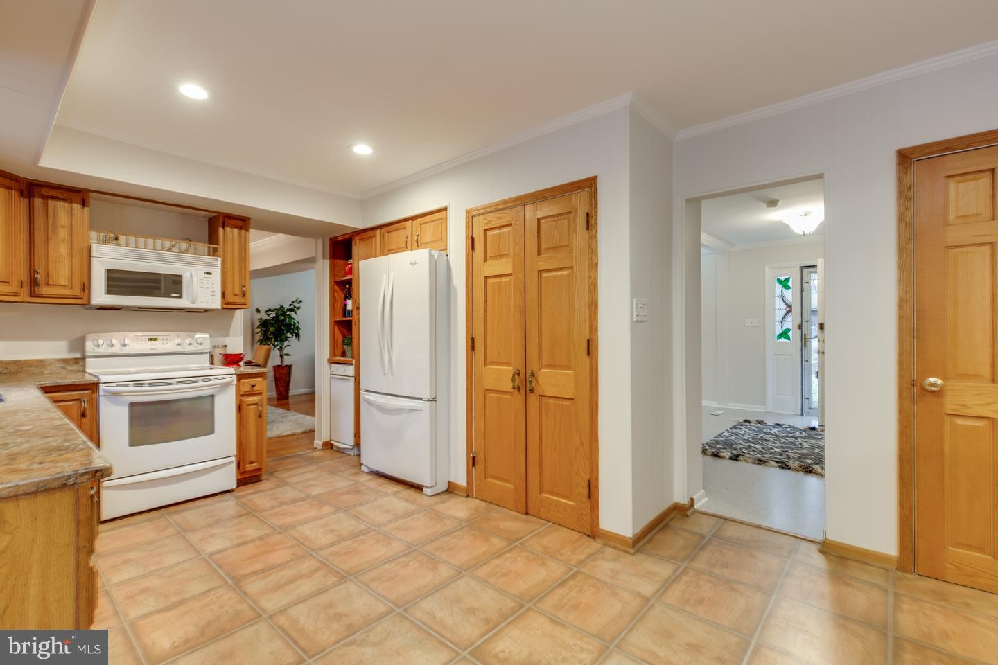 102 White Oak Road Cherry Hill, NJ 08034 - Photo 16 of 44 Gallery Image 16