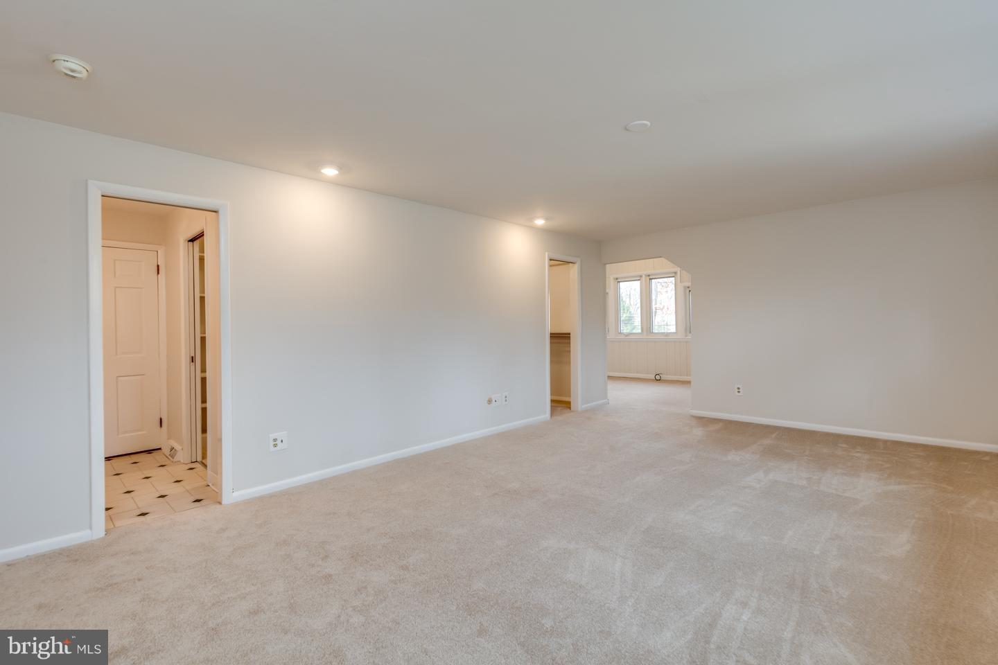 102 White Oak Road Cherry Hill, NJ 08034 - Photo 29 of 44 Gallery Image 29