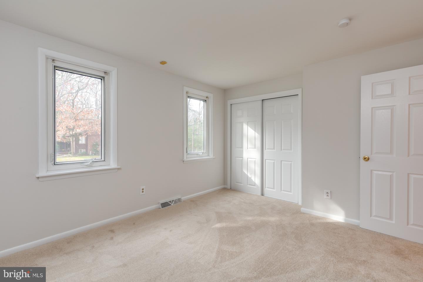 102 White Oak Road Cherry Hill, NJ 08034 - Photo 38 of 44 Gallery Image 38