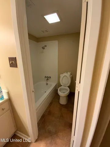 $120,000 | 5155 Wayneland Drive, Unit G1, Jackson, MS 39211