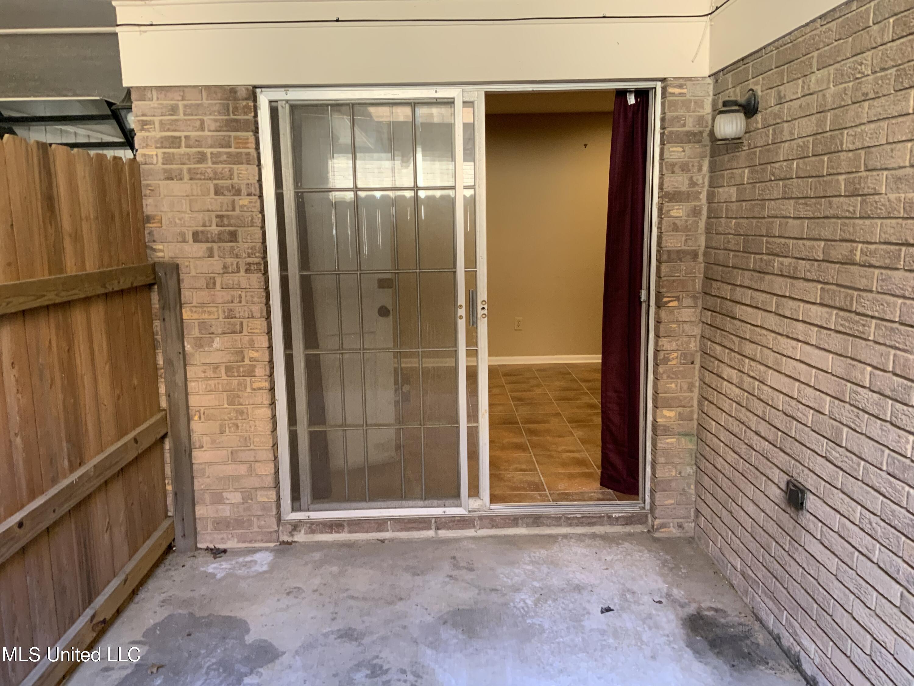 5155 Wayneland Drive, Unit G1 Jackson, MS 39211 - Photo 23 of 25 0176FF9D-E256-46B1-808C-5FD90C58D0BF