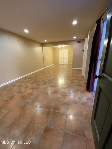 $120,000 | 5155 Wayneland Drive, Unit G1, Jackson, MS 39211