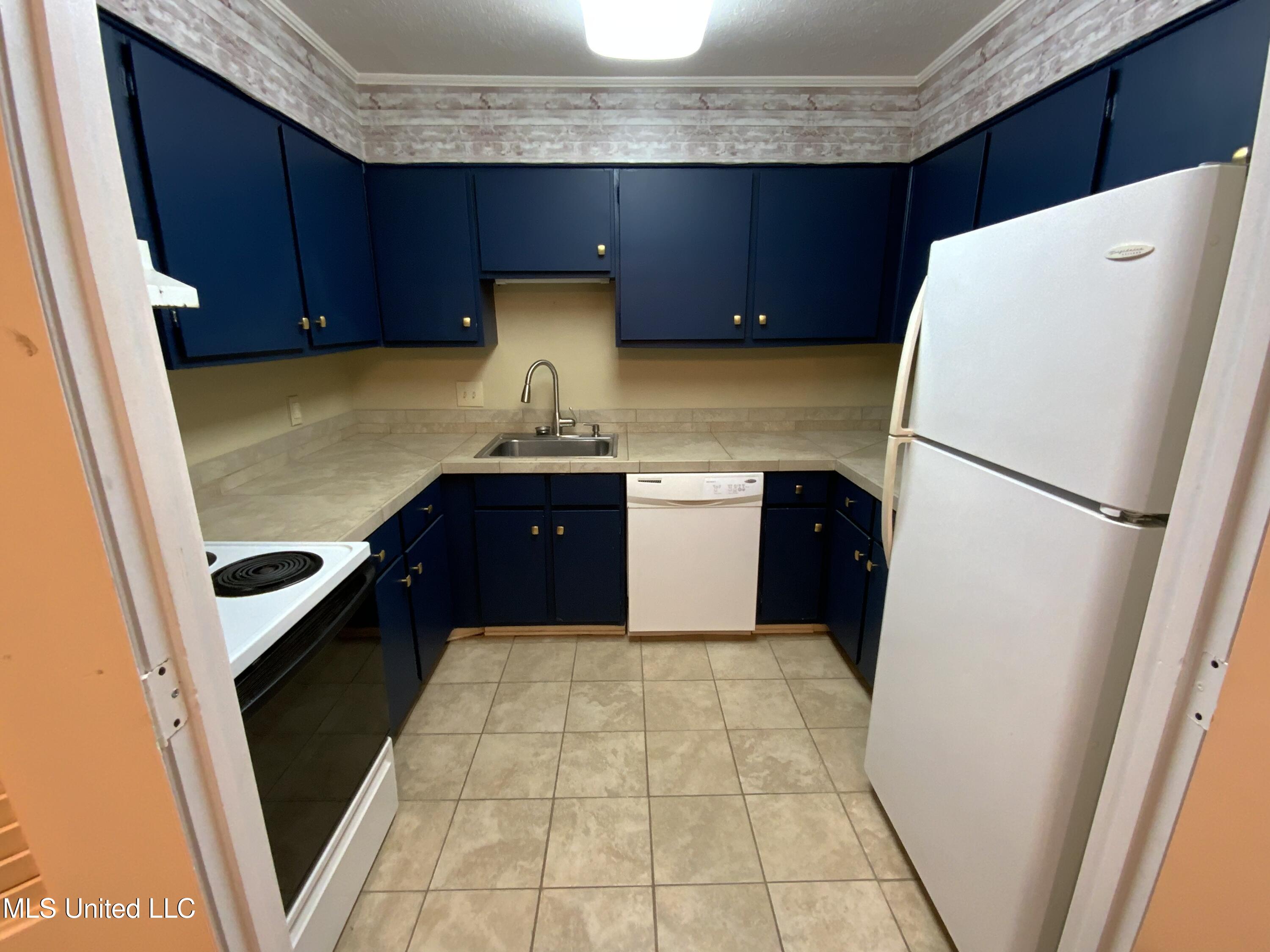 5155 Wayneland Drive, Unit G1 Jackson, MS 39211 - Photo 6 of 25 A49B7AA3-6216-4EAF-AF20-4A92DE9FC2A8