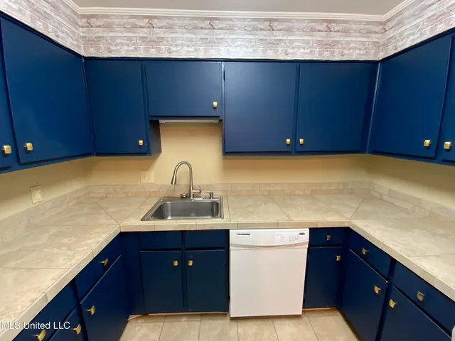 $120,000 | 5155 Wayneland Drive, Unit G1, Jackson, MS 39211