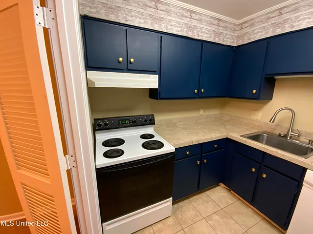 $120,000 | 5155 Wayneland Drive, Unit G1, Jackson, MS 39211